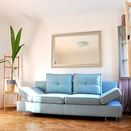 U Obecniho Dvora Apartment *