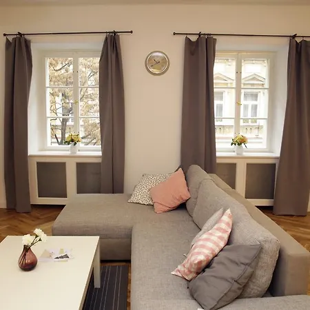 U Obecniho Dvora Apartment Prague